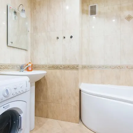 Nezavisimosti 48 Apartament *